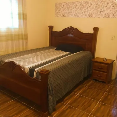 La Vie Est Belle Guest house *